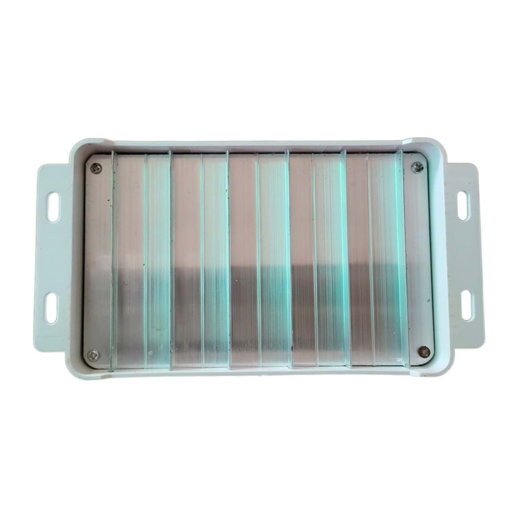 POWERMASTER PM-30A 12 VOLT - 24 VOLT - 30 AMPER 4 USB'Lİ DİJİTAL OTOMATİK SOLAR ŞARJ REGÜLATÖRÜ